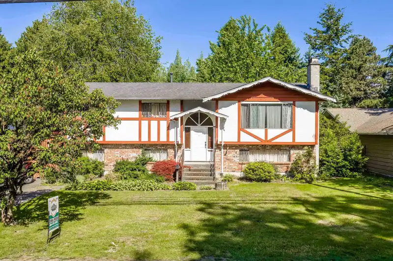 7342 140 STREET - photo 1 of 19
