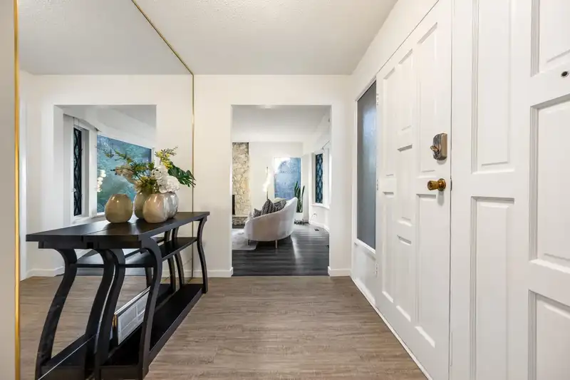 1550 PALMERSTON AVENUE - photo 4 of 38