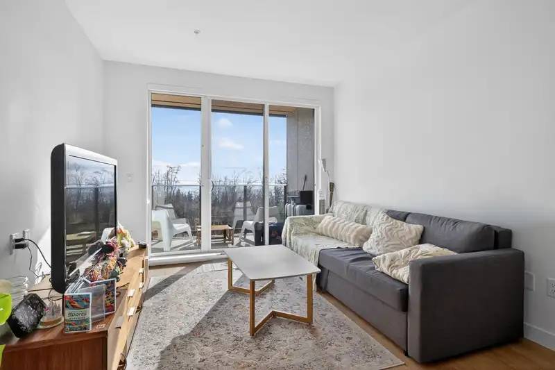 206 9580 TOWER ROAD - photo 3 of 15