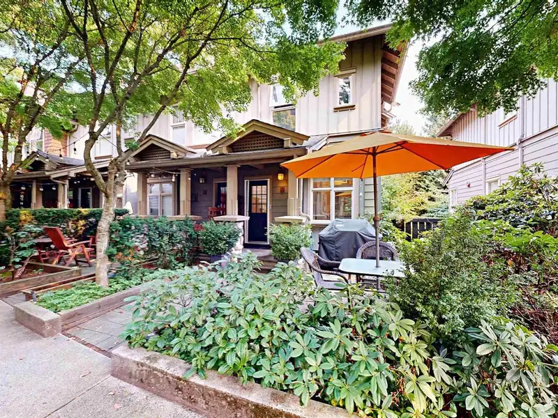 227 15 SIXTH AVENUE - photo 1 of 40
