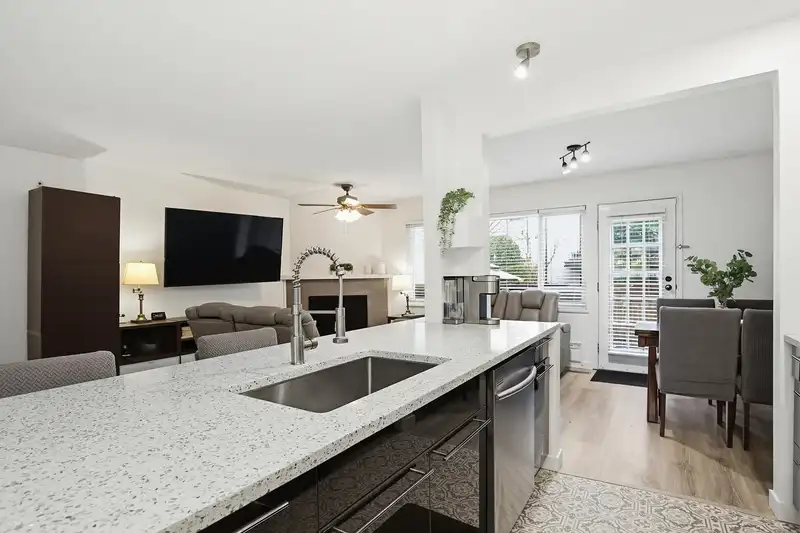 24 33361 WREN CRESCENT - photo 4 of 33