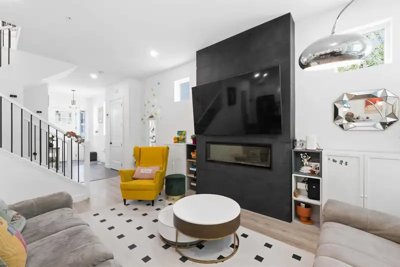 14148 230 STREET - photo 4 of 40