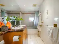 321 1228 MARINASIDE CRESCENT - thumbnail 20