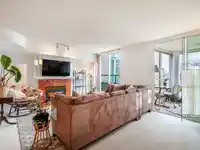 321 1228 MARINASIDE CRESCENT - thumbnail 6