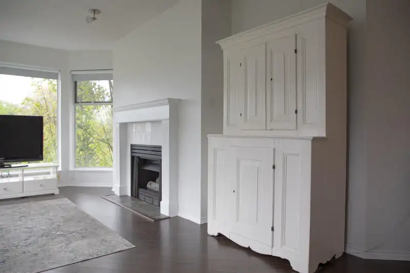 303 1562 W 5TH AVENUE - photo 1 of 7