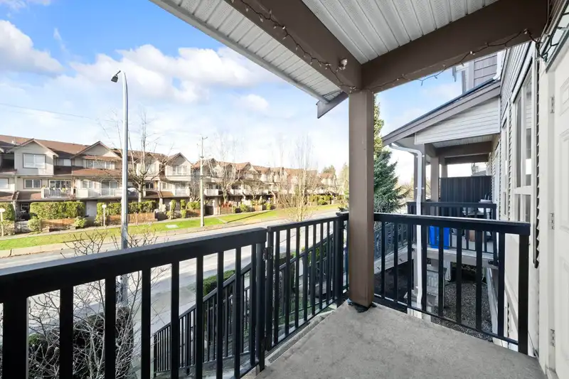 13 22788 WESTMINSTER HIGHWAY - photo 2 of 36