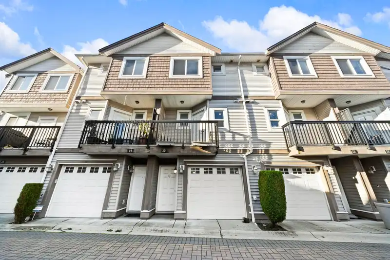 13 22788 WESTMINSTER HIGHWAY - photo 3 of 36