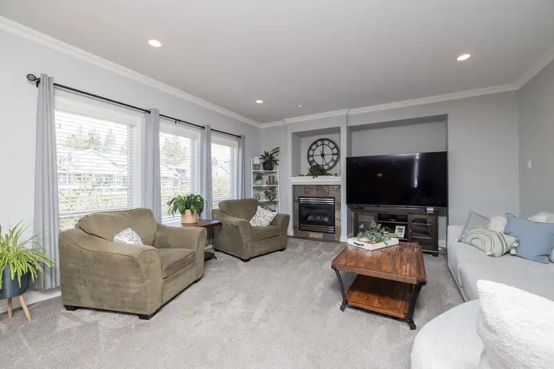 21665 95 AVENUE - photo 4 of 40
