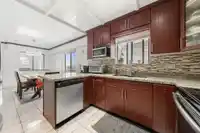 7882 WINDSOR STREET - thumbnail 9