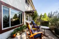 1135 VANIER AVENUE - thumbnail 2