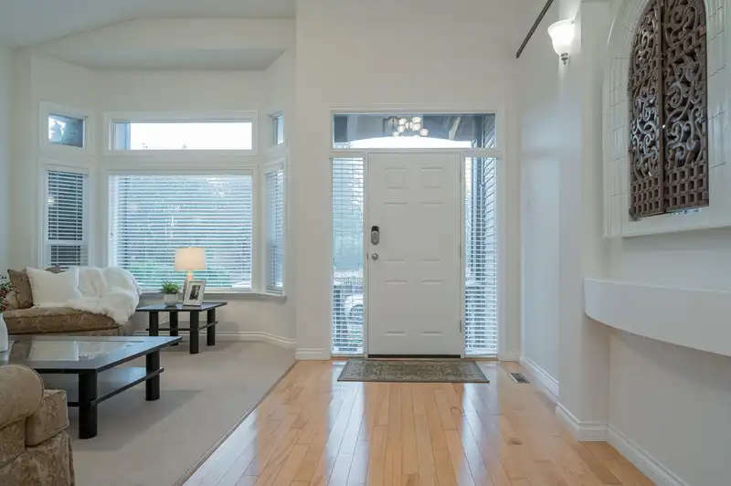 21650 91 AVENUE - photo 2 of 40