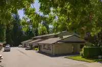 4 4850 207 STREET - thumbnail 2