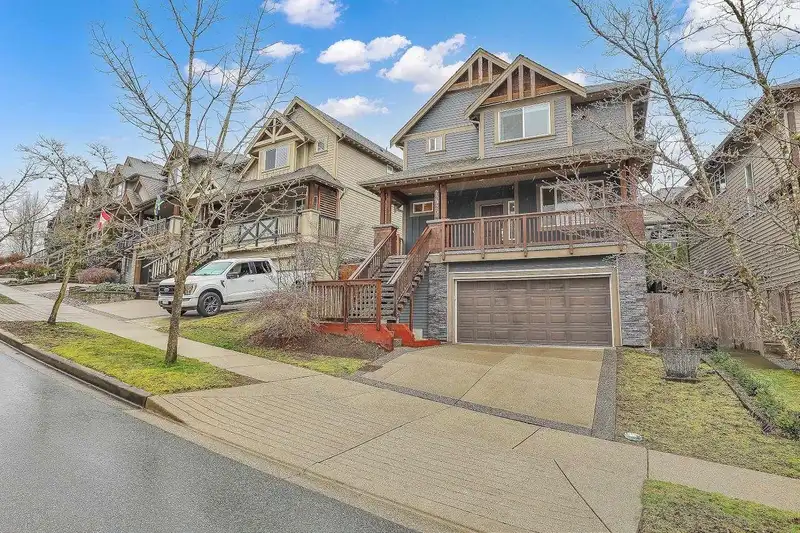 22920 GILBERT DRIVE - photo 2 of 40