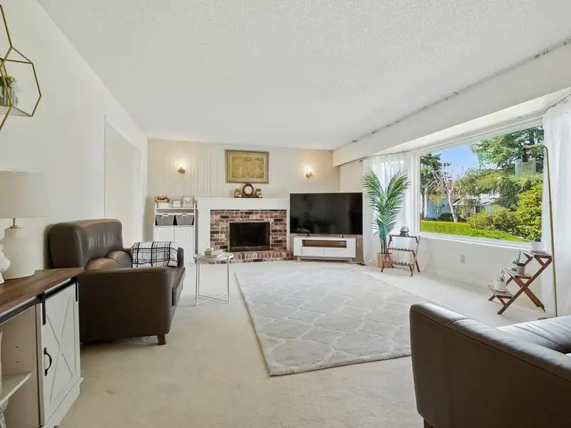 7080 KIMBERLEY DRIVE - photo 4 of 21