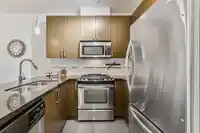 329 15988 26 AVENUE - thumbnail 4
