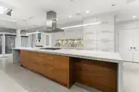 8901 MACKIE STREET - thumbnail 7