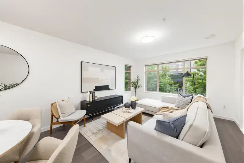 232 9288 ODLIN ROAD - photo 2 of 37
