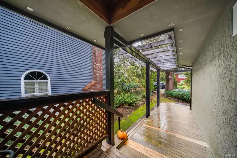 3758 W 35TH AVENUE - photo 4 of 38