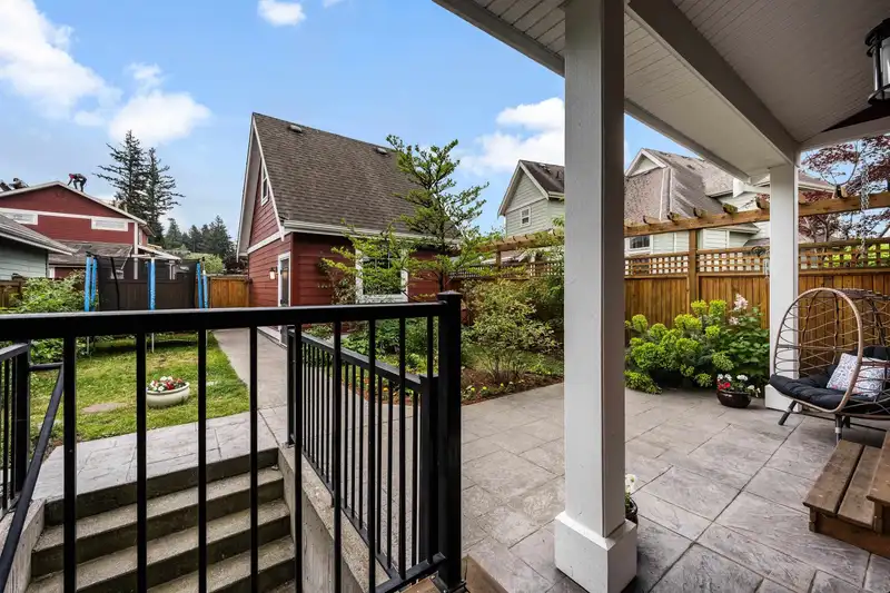 45386 WATSON ROAD - photo 4 of 39