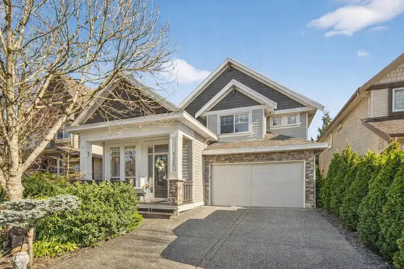 8248 211 STREET - photo 1 of 1