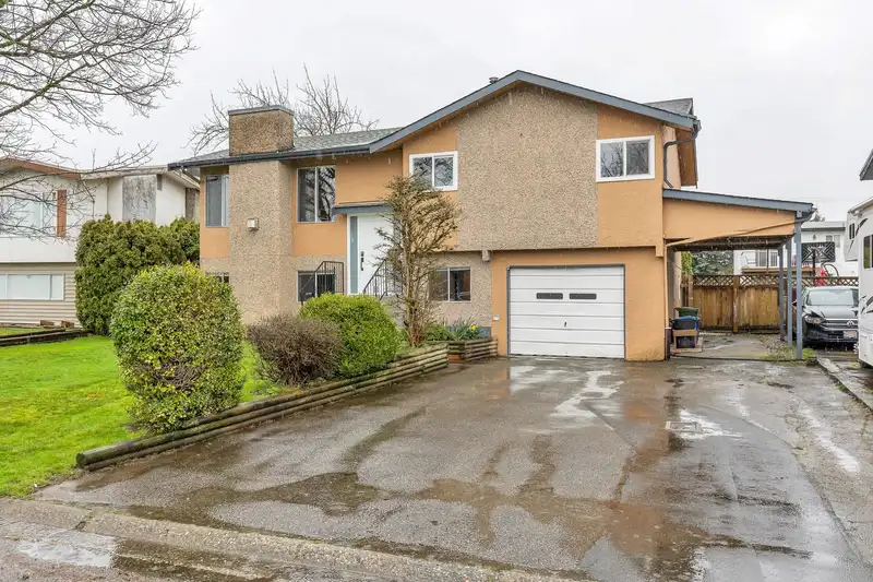 46428 ANGELA AVENUE - photo 2 of 39