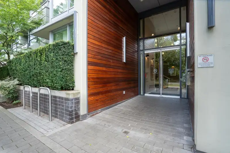 1502 138 W 1ST AVENUE - photo 4 of 37