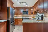 307 15941 MARINE DRIVE - thumbnail 10