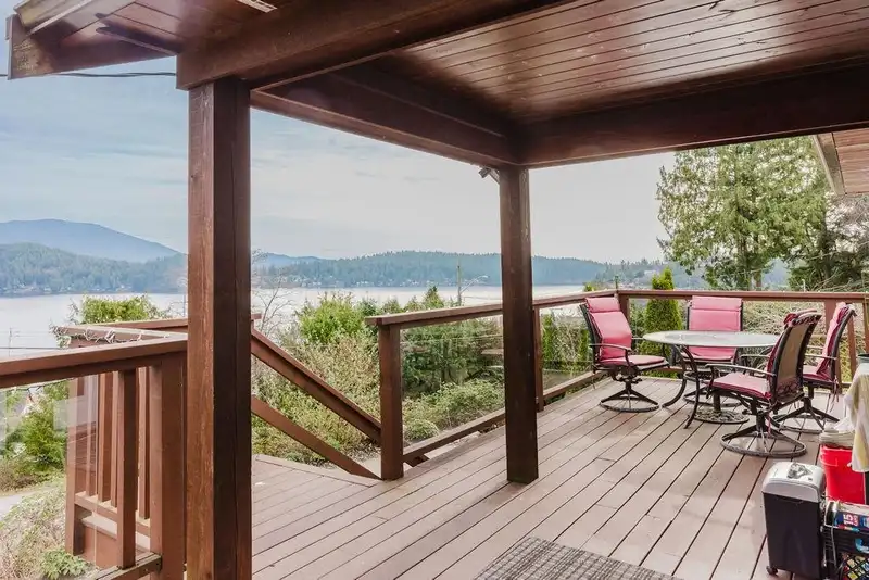 591 GIBSONS WAY - photo 2 of 32