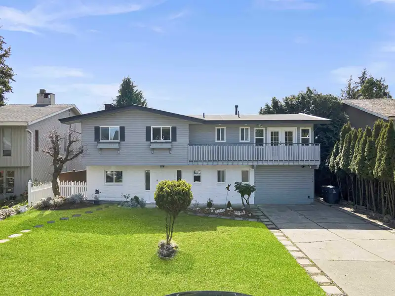 14704 16A AVENUE - photo 1 of 40