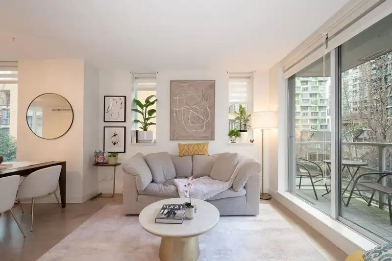 406 1133 HOMER STREET - photo 1 of 32