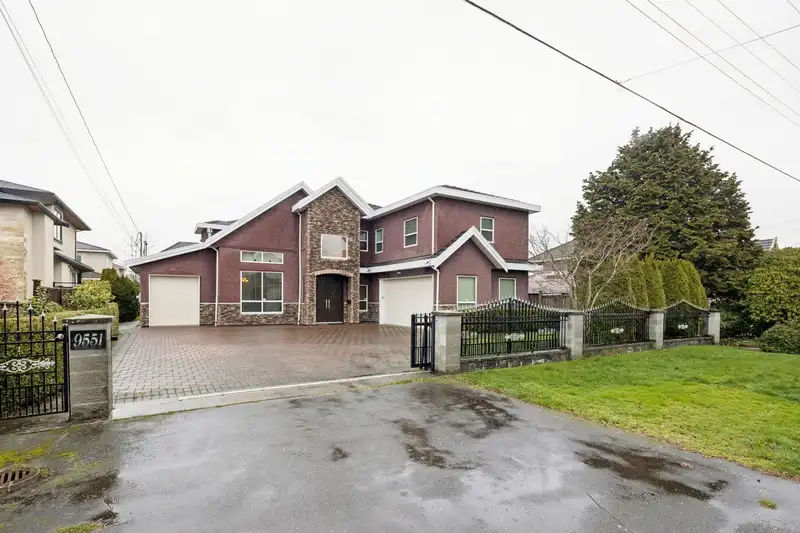 9551 SAUNDERS ROAD - photo 2 of 40