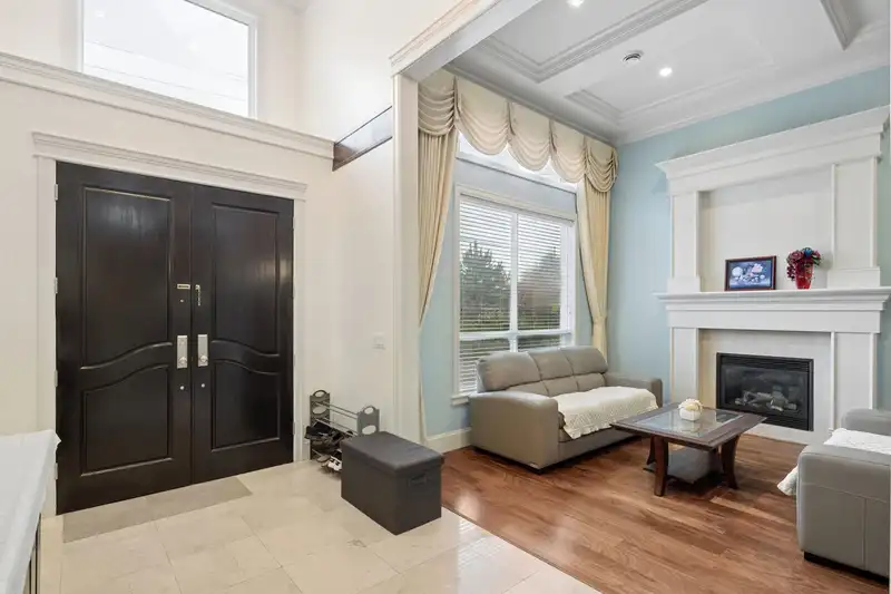 9551 SAUNDERS ROAD - photo 3 of 40