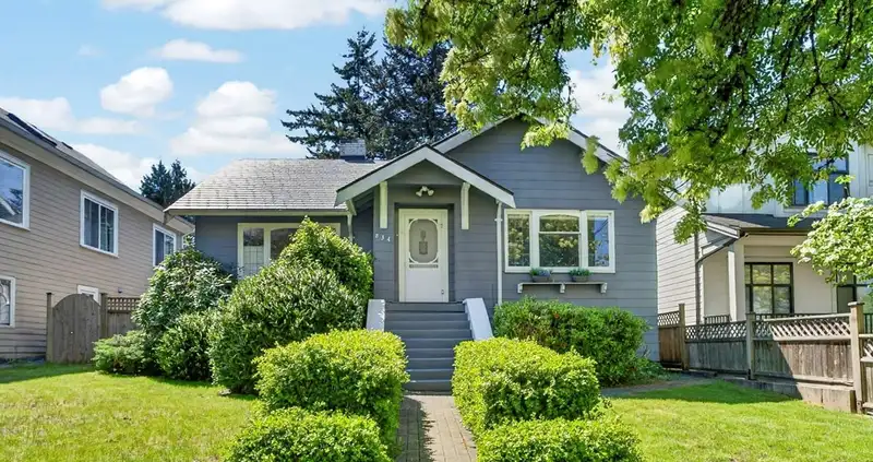 834 FOURTH STREET - photo 1 of 24