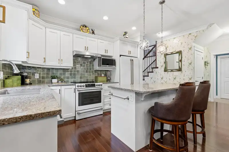 45863 S FOXRIDGE CRESCENT - photo 2 of 37