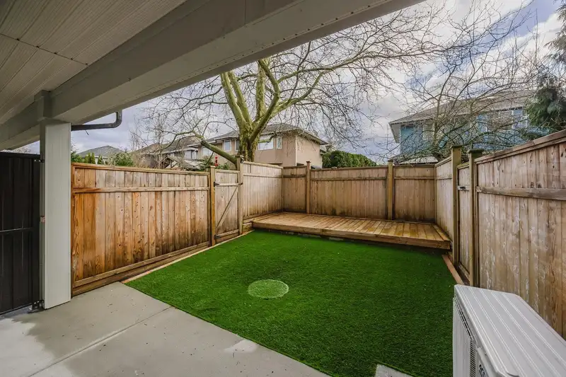 25 22334 48 AVENUE - photo 2 of 37