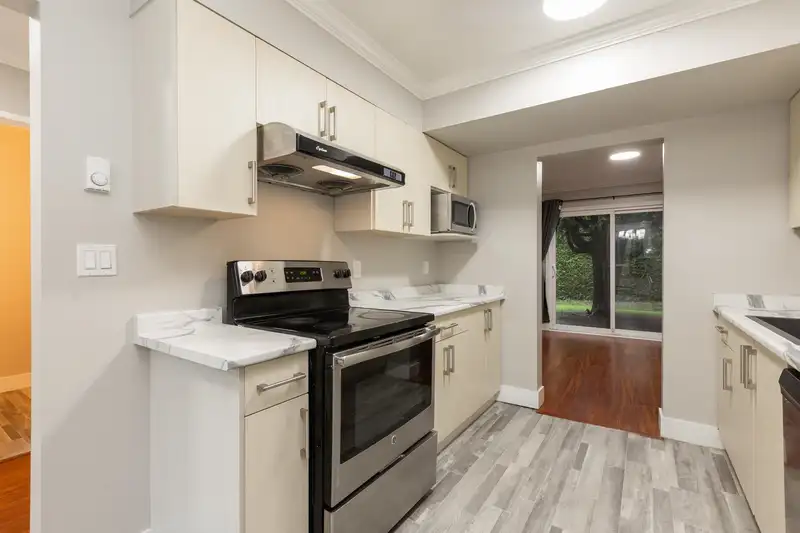 86 13880 74 AVENUE - photo 4 of 40