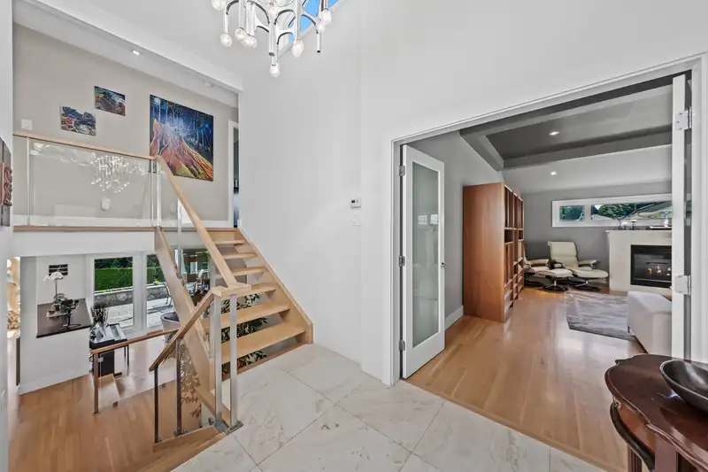 1240 NEPAL CRESCENT - photo 4 of 40