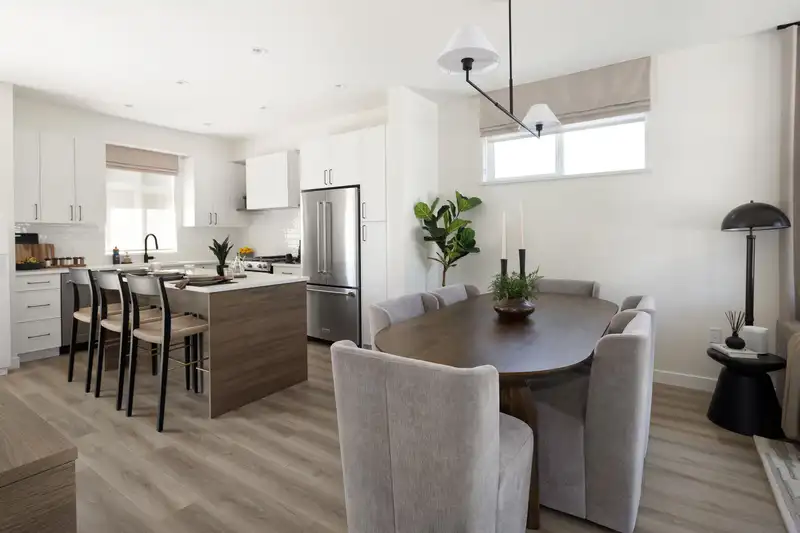 3 2190 RINDALL AVENUE - photo 4 of 19