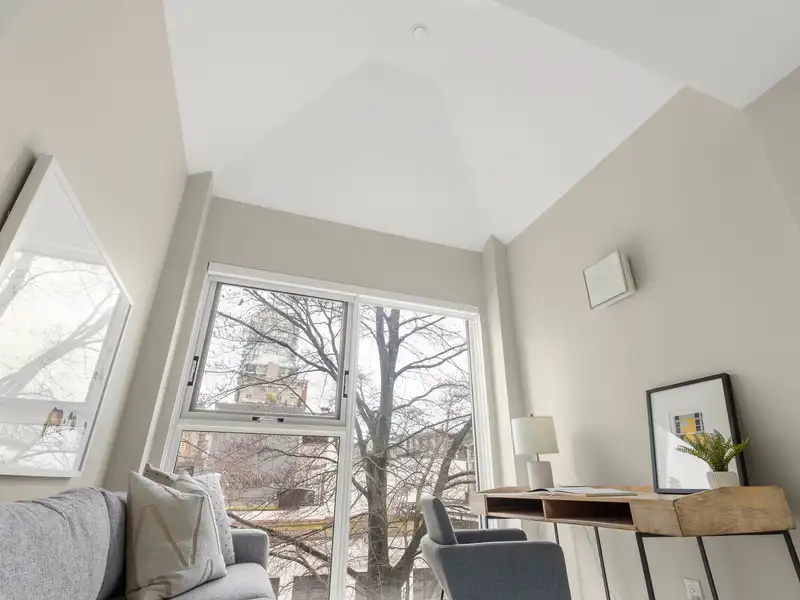 302 1323 HOMER STREET - photo 1 of 40