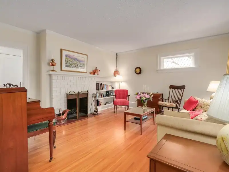 3436 W 37TH AVENUE - photo 4 of 39