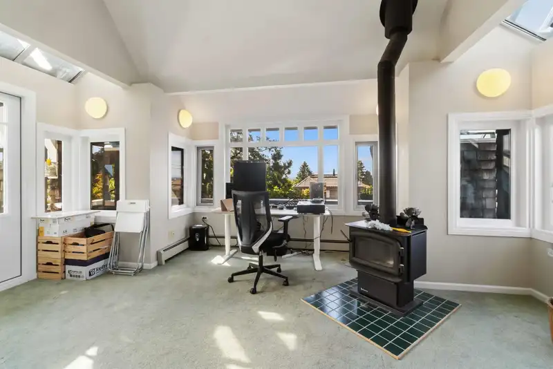 7625 BORDEN STREET - photo 2 of 15