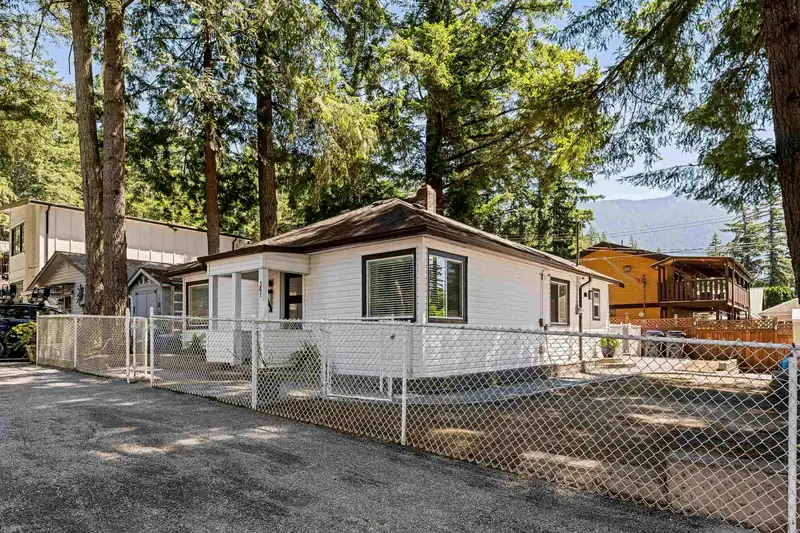 361 PINE STREET - photo 3 of 30
