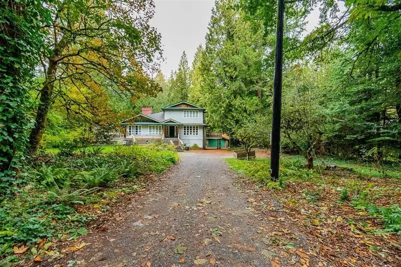 13127 28 AVENUE - photo 4 of 12