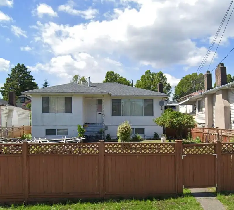 4951 RUPERT STREET - photo 1 of 2