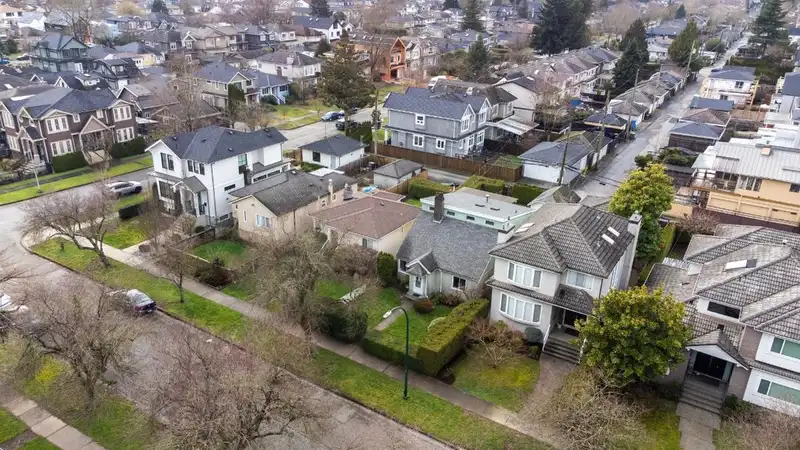 3555 TRAFALGAR STREET - photo 3 of 30