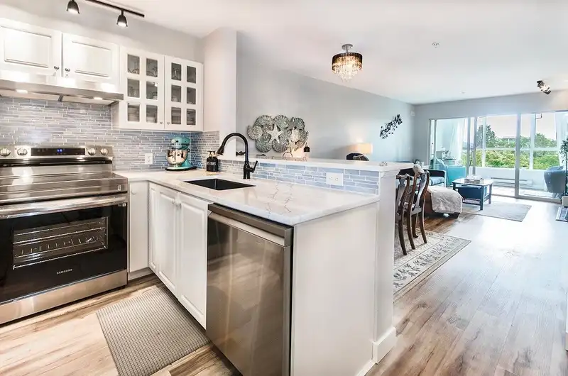 305 155 E 3RD STREET - photo 1 of 24