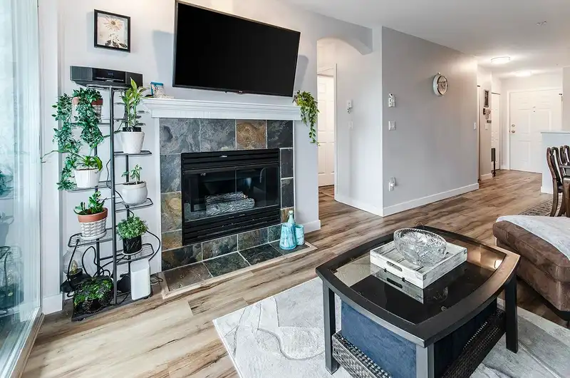 305 155 E 3RD STREET - photo 2 of 24