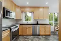 305 20750 DUNCAN WAY - thumbnail 4