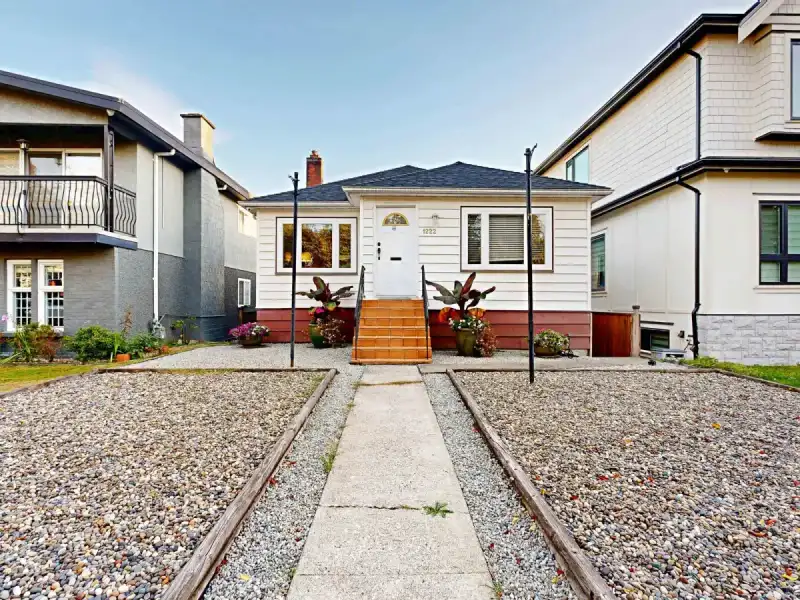 1222 E 51ST AVENUE - photo 1 of 35