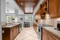 8164 211 STREET - thumbnail 10